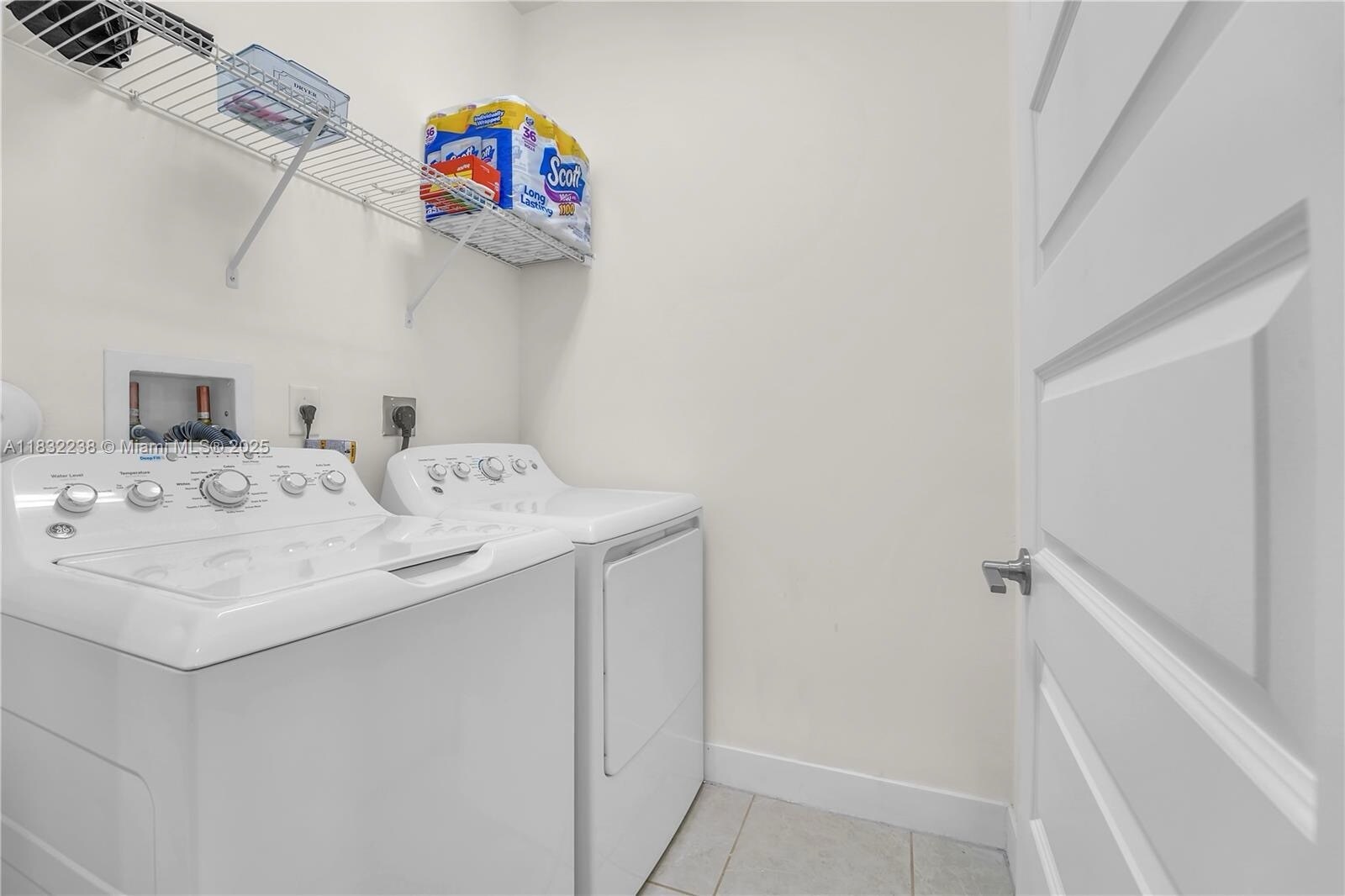 Building Photo - 15850 NW 91st Ct