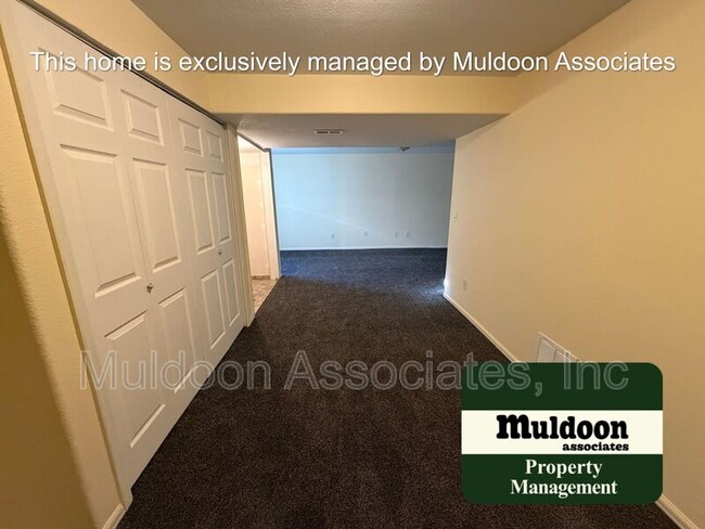 Building Photo - 821 Legend Oak Dr