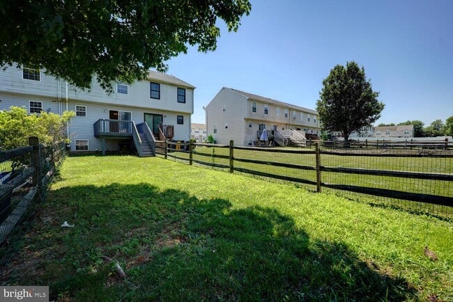 Building Photo - 112 Rosie Dr