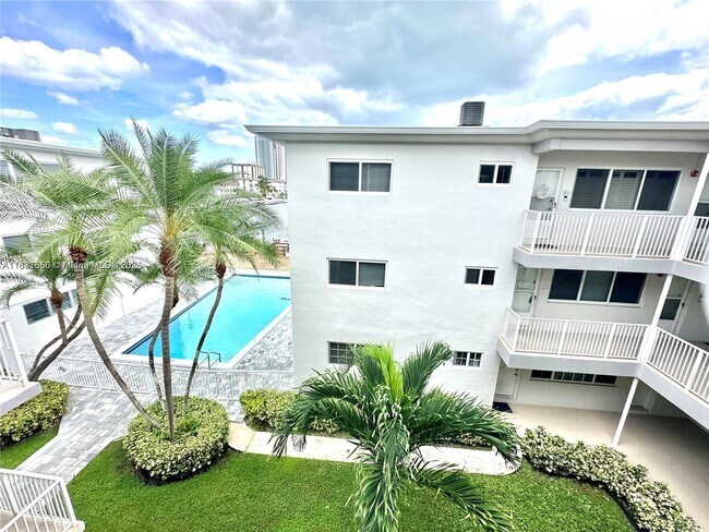 Building Photo - 462 Golden Isles Dr