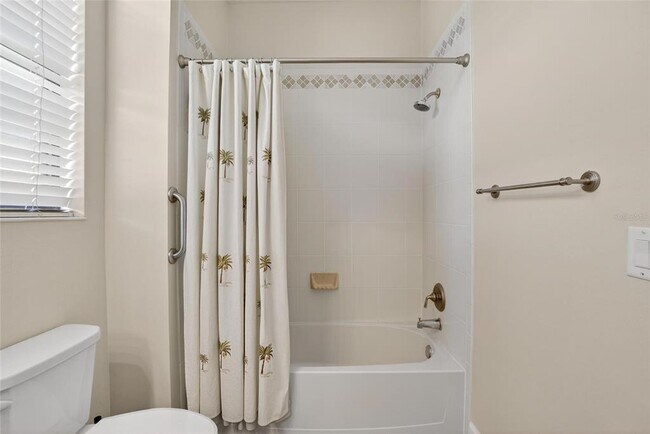 Building Photo - 210 Shell Falls Dr