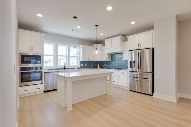 Building Photo - Spacious 4-Bedroom Townhome in Wendell Falls