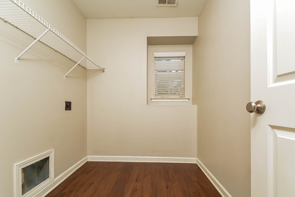 Building Photo - 150 Coalyard Dr