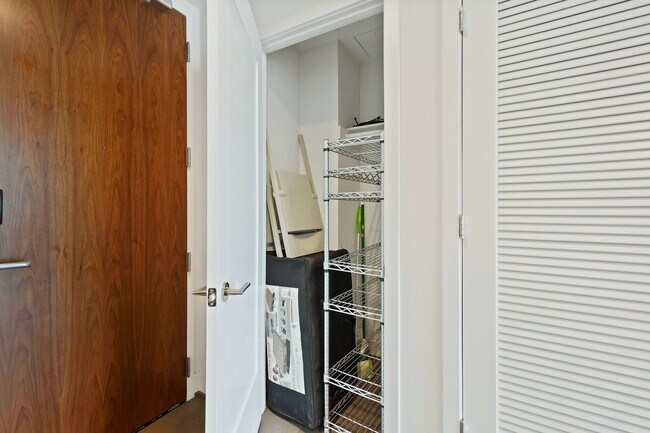 Building Photo - FURNISHED OR UNFURNISHED! One of the Most Desirable Locations On the Wharf!  1 Bed at the VIO! Av...