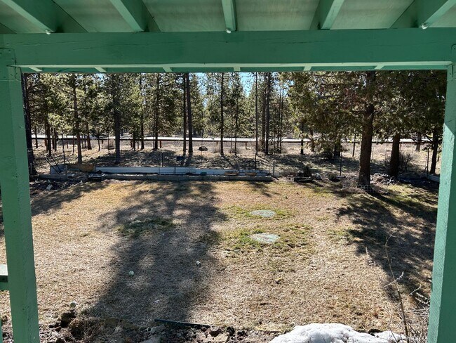 Building Photo - 52405 Antler Ln