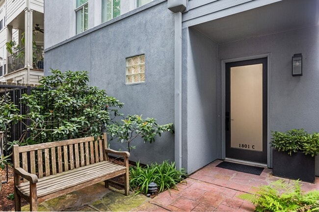 Building Photo - 1801 Oneil St