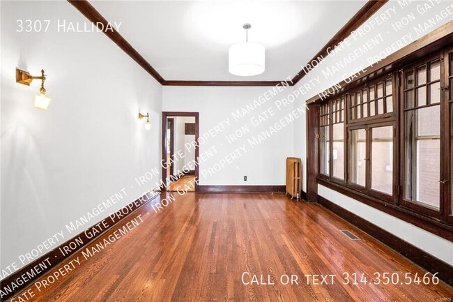 Building Photo - 2 bedroom stunning 1700+ square foot unit ...