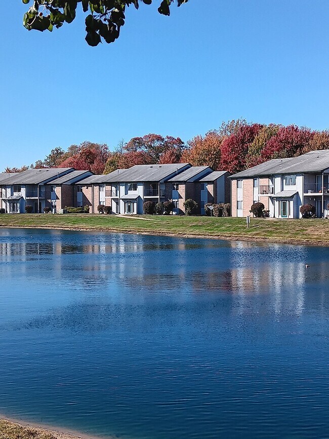Building Photo - Beautiful 2 bedroom 2 bath apartment