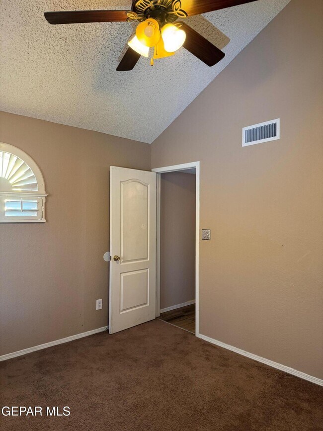 Building Photo - 1428 Beethoven Pl