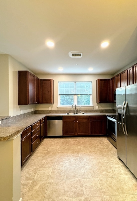 Building Photo - 4309 Hillingdon Bend