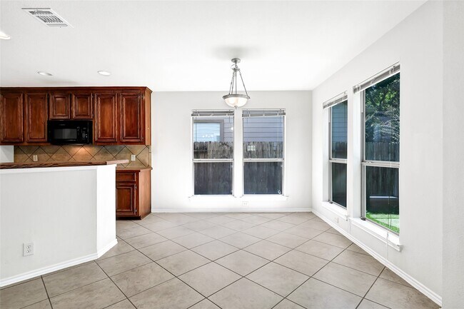 Building Photo - 11927 Shallow Oaks Dr