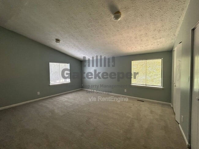 Building Photo - 161 Sterling Ridge Dr