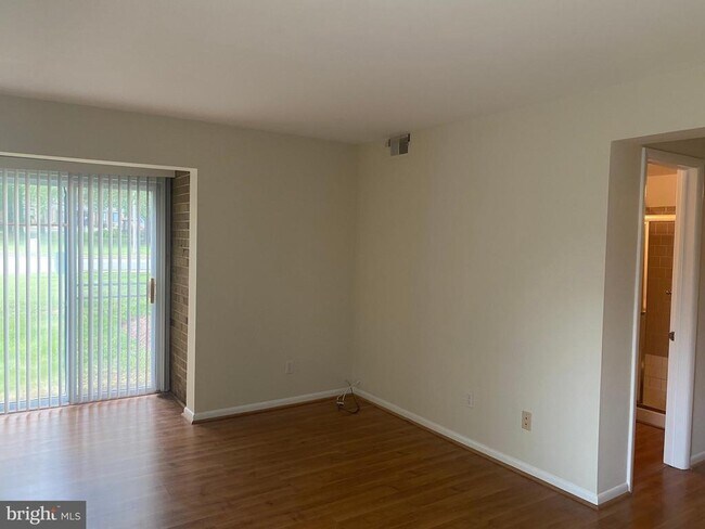 Building Photo - 10630 Provincial Dr