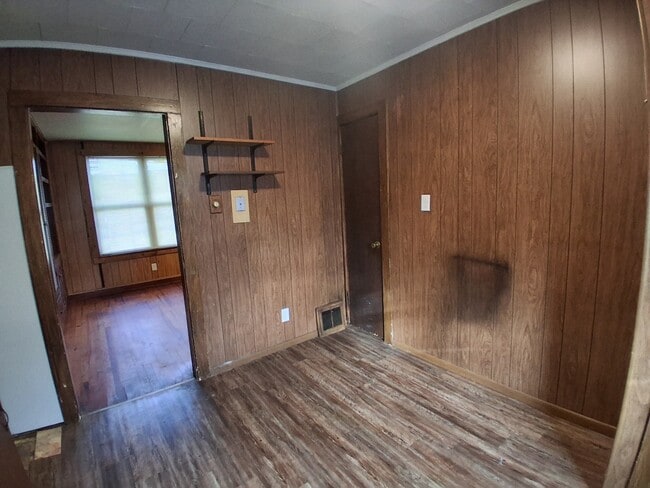 Building Photo - 115 Harvey St