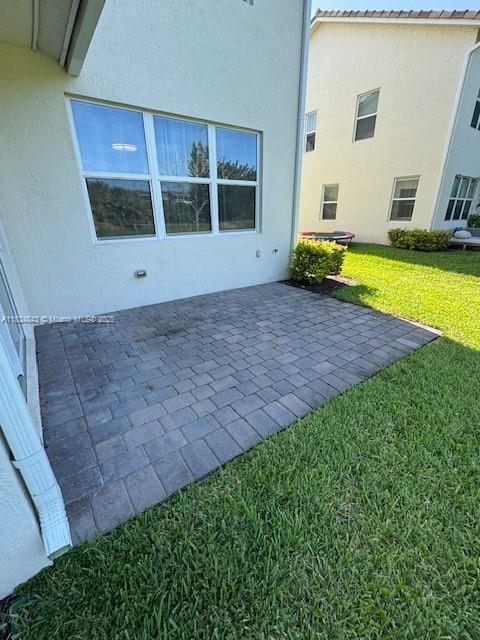Building Photo - 1063 Eucalyptus Dr
