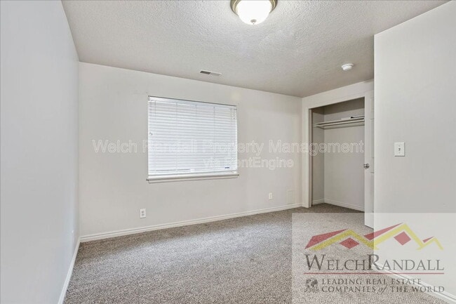 Building Photo - 460 E 475 N