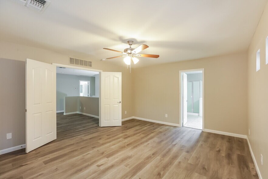 Building Photo - 1341 E Dunbar Dr