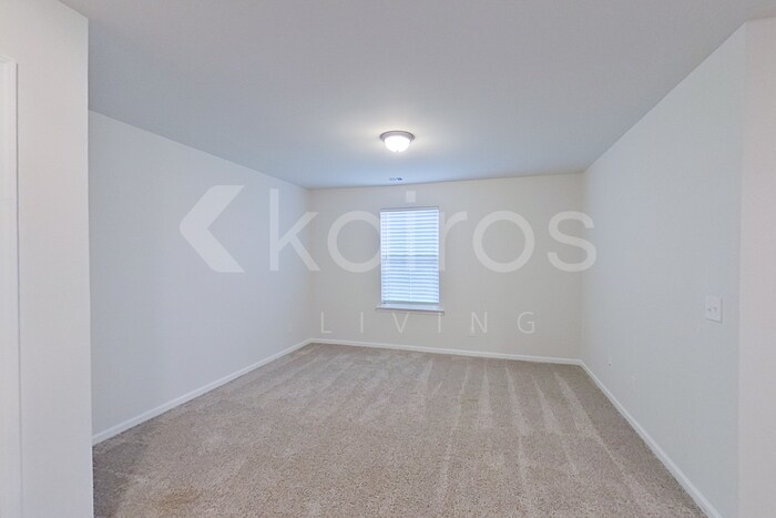 Building Photo - 247 Western Red Cedar Dr