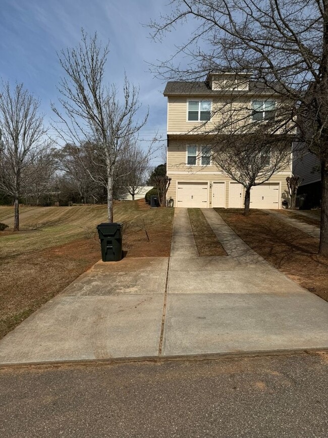 Building Photo - Whitehall Villages Townhome Available