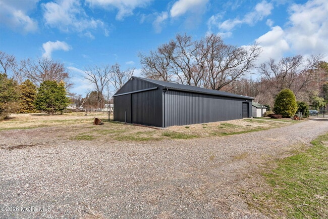 Building Photo - 460 Brickyard Rd