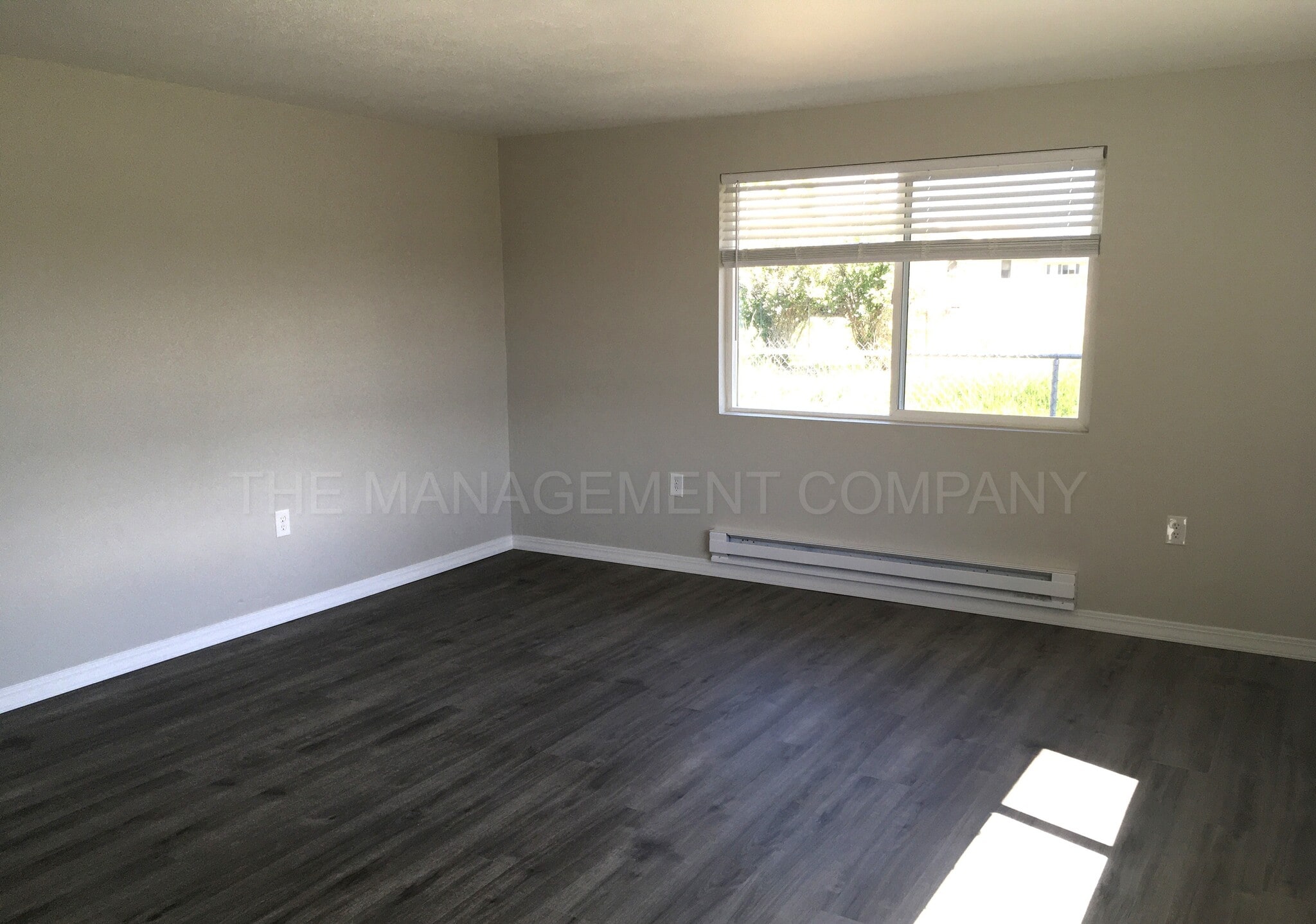 Building Photo - 1949 Alta Dr