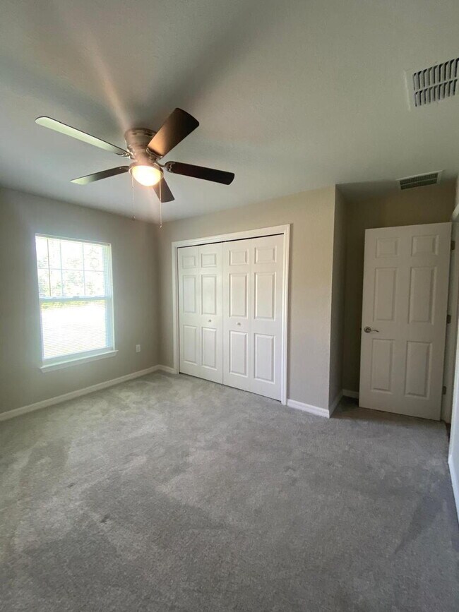Building Photo - Charming 3-Bedroom Home on Nearly 1 Acre –...