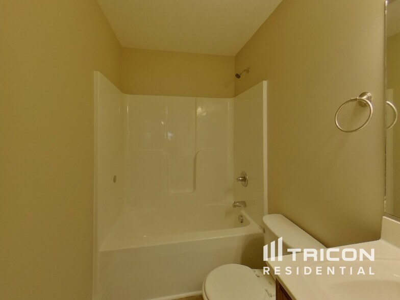 Building Photo - 1908 Susan Rd