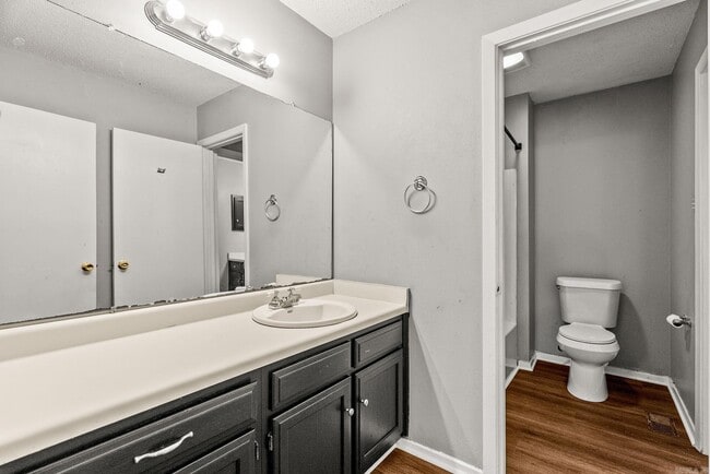 Building Photo - 200 Pine Forest Dr