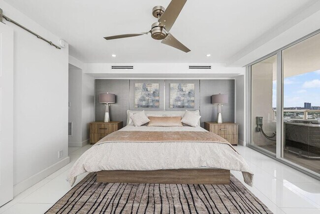 Building Photo - 545 S Fort Lauderdale Beach Blvd