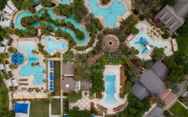 Building Photo - 628 Town Plaza Ave