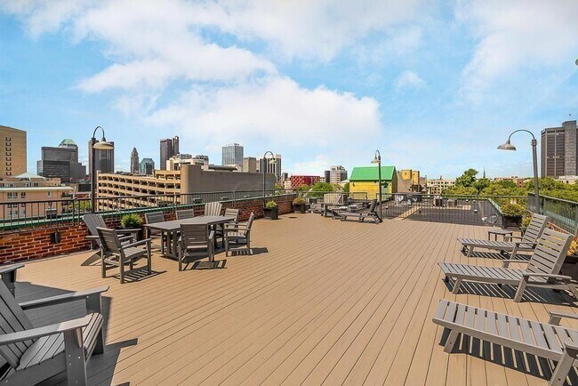 Building Photo - 432 E Rich St