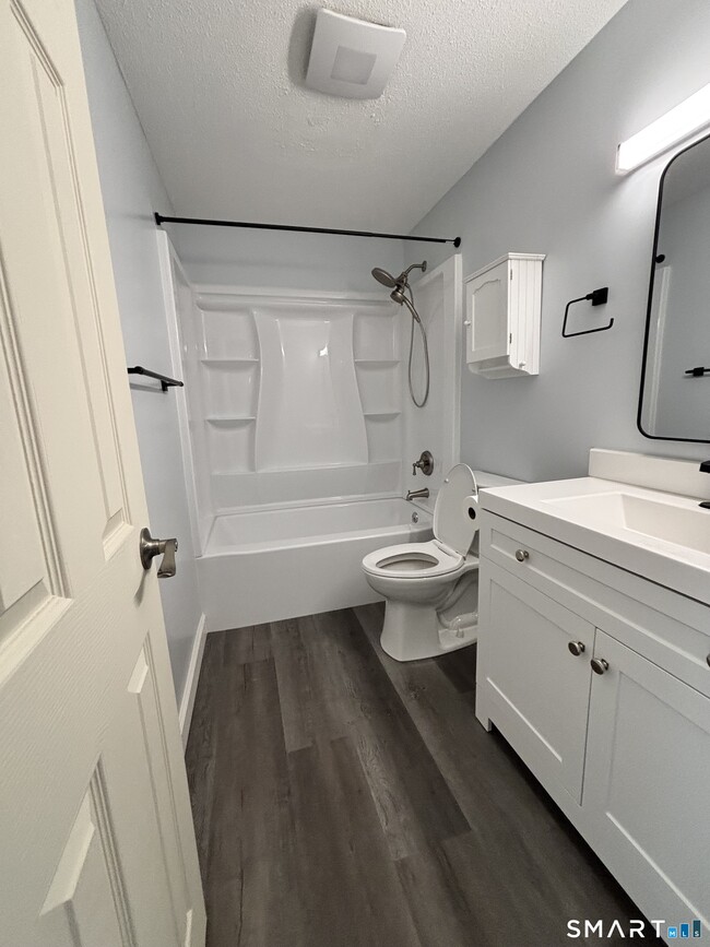 Building Photo - 11 King Arthur Dr