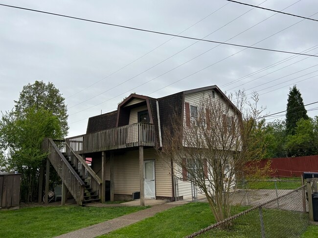 Primary Photo - 1 Main Ave