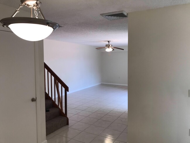 Building Photo - 233 Charter Way