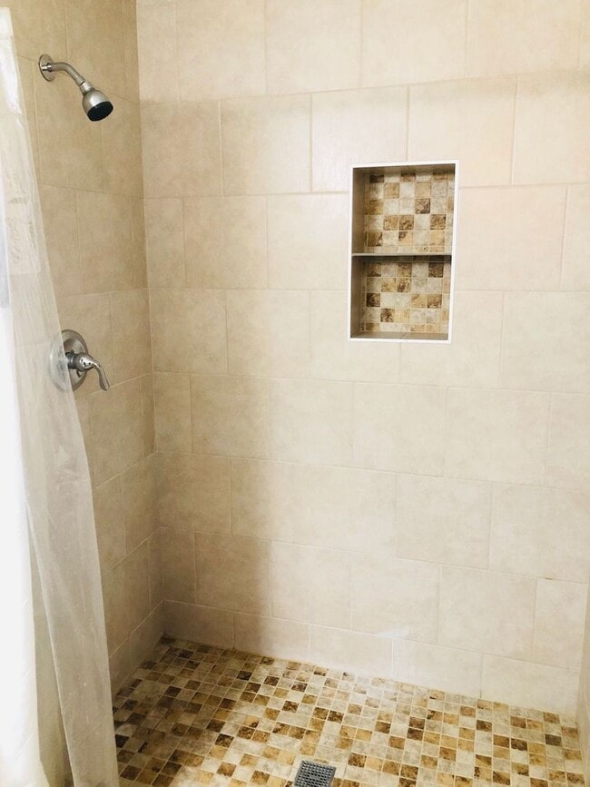 Building Photo - Desert Shores|Las Vegas 1 bedroom condo fo...