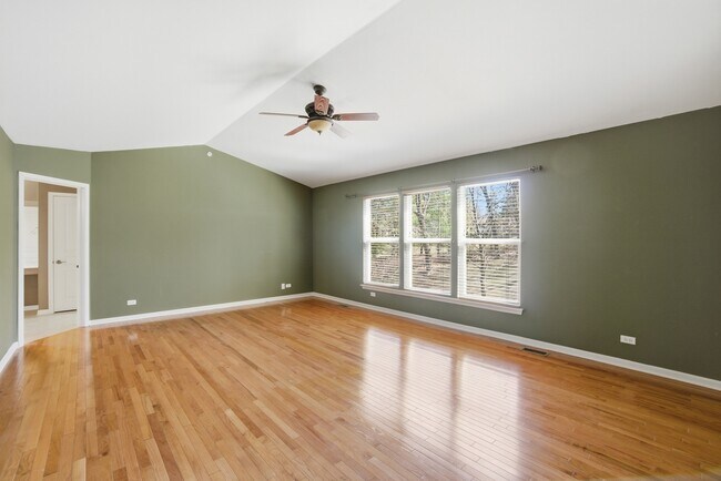 Building Photo - 715 Blue Ridge Dr