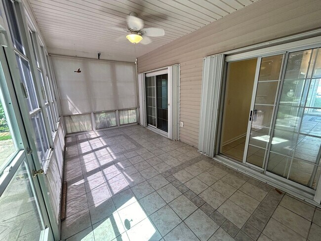 Building Photo - 1225 Ambling Way Dr