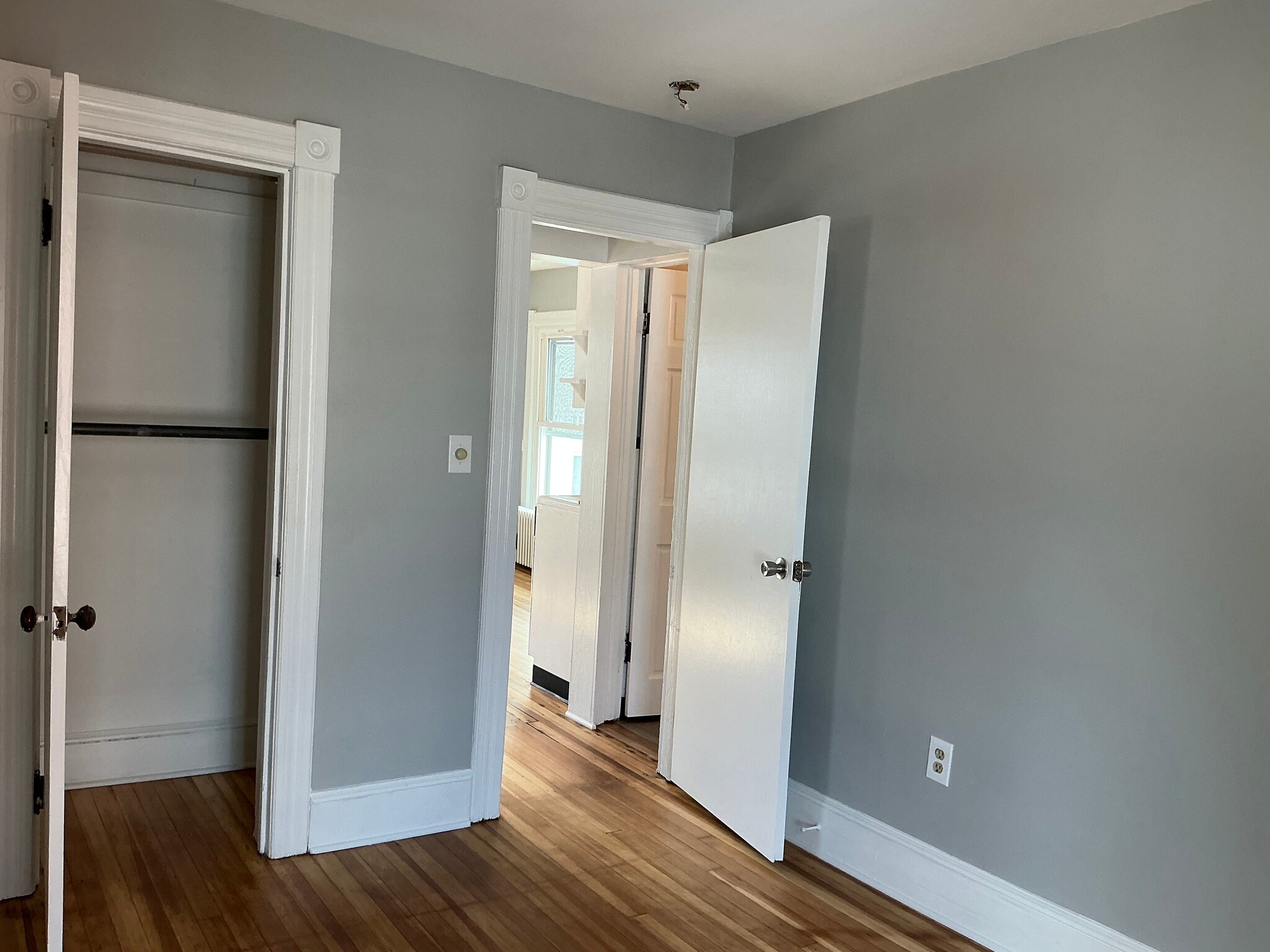 Building Photo - 160 S Main St