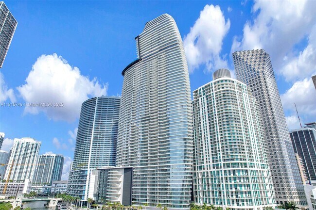 Building Photo - 300 Biscayne Blvd Way