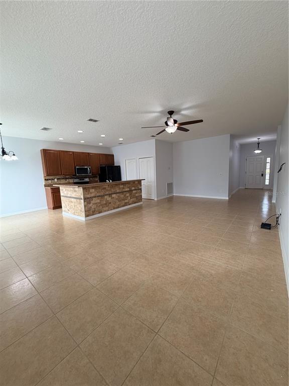 Building Photo - 1860 Piedmont Ct