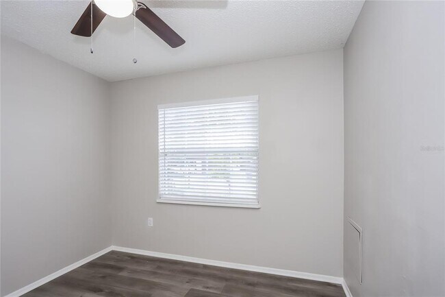 Building Photo - 834 Cinnamon Dr