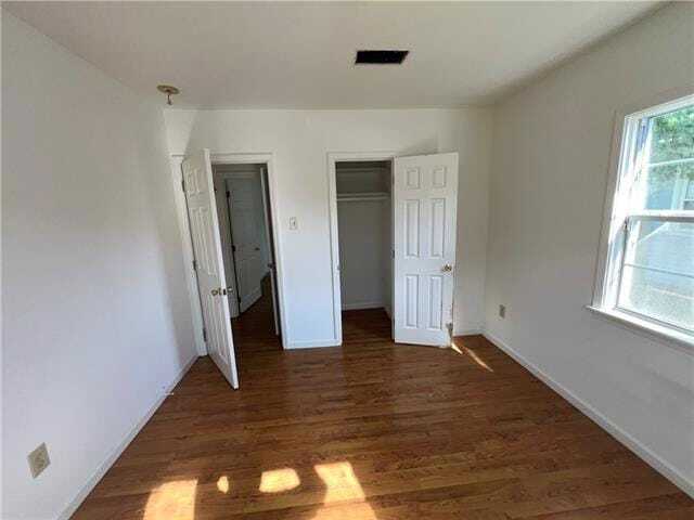 Building Photo - 713 Community St