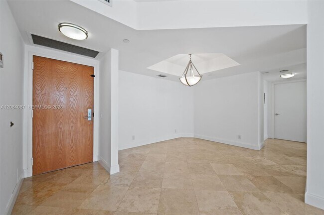 Building Photo - 3640 Yacht Club Dr