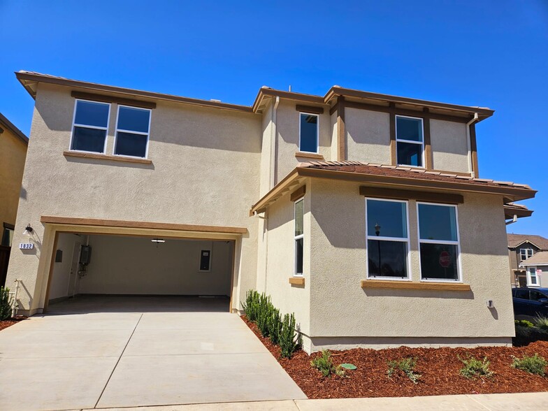 Building Photo - 1832 Chandler Dr