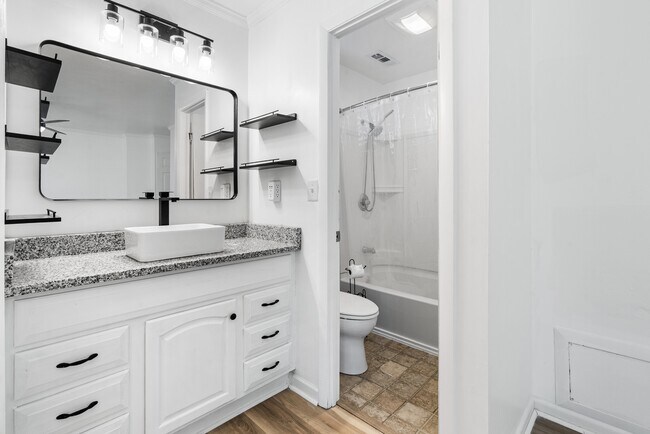 Building Photo - 1724 Placid Ct