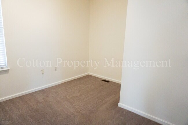 Building Photo - 2BR/1BA Apartment in Downtown Wilmington - Near Brooklyn Arts District - $1,400/Monthly - Pet Fri...