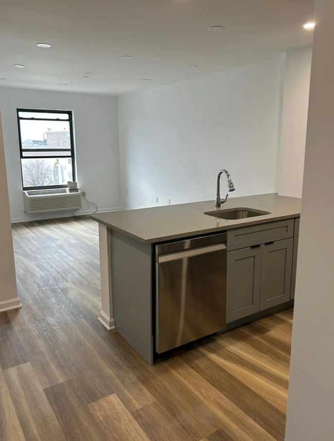 Building Photo - 508 Market St