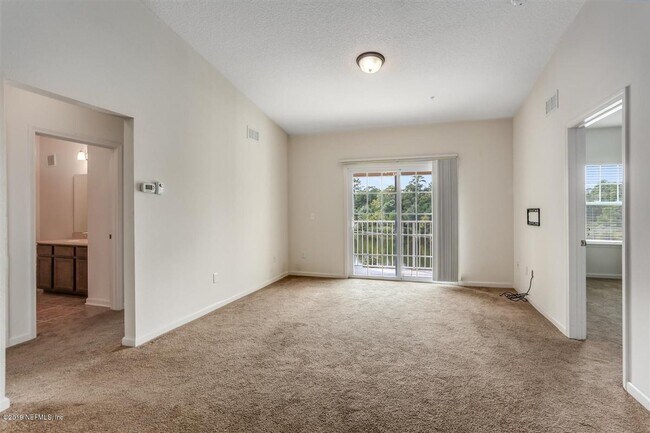 Building Photo - 4908 Key Lime Dr