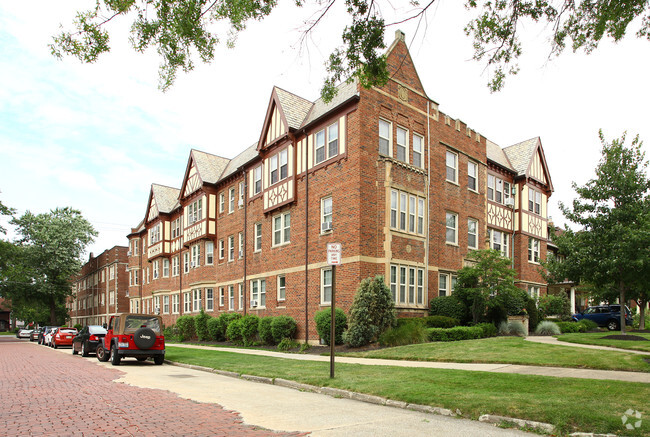 Primary Photo - Clifford Apartments