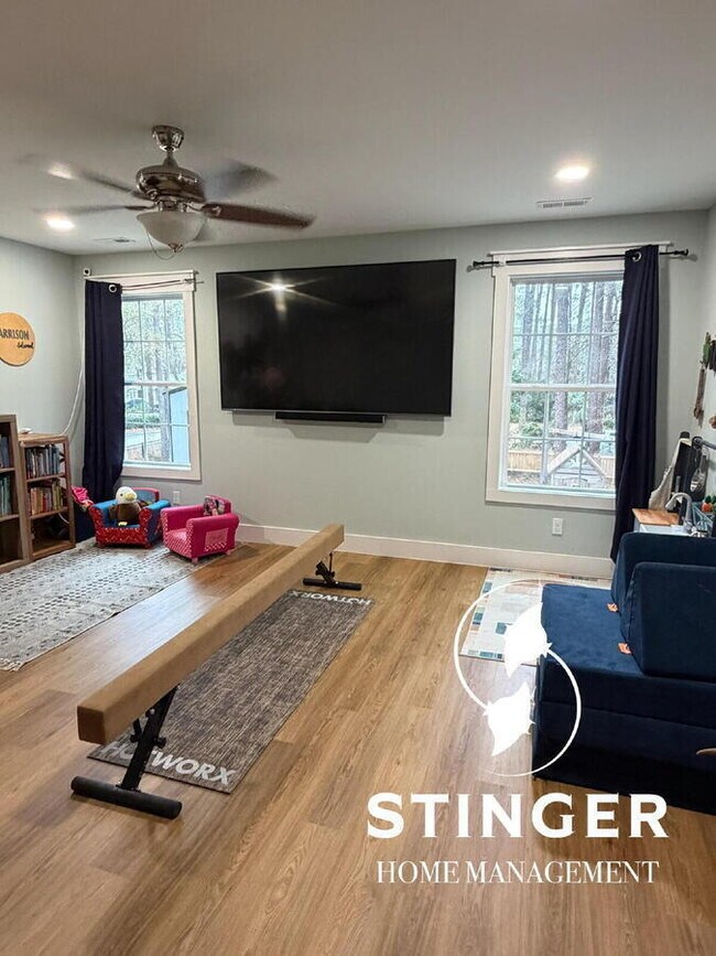 Building Photo - 30 Wade Hampton Dr